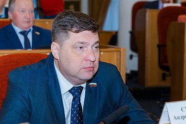 Депутаты приняли в первом чтении бюджет Оренбуржья 